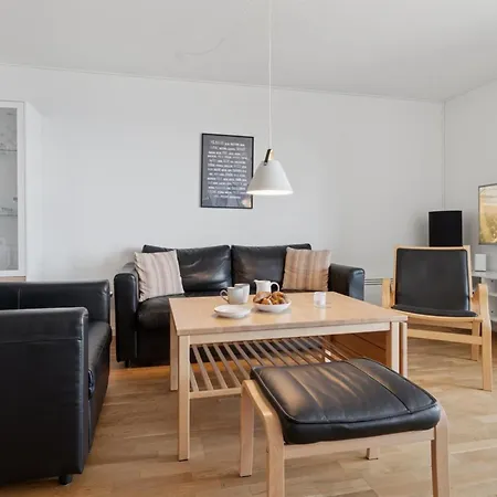 Appartamento Juna - 50m From The Sea By Interhome